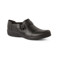 Chaussures à enfiler en cuir pour femmes, Cheyn Madi, Clarks Front_Three_Fourths_Angled_Right