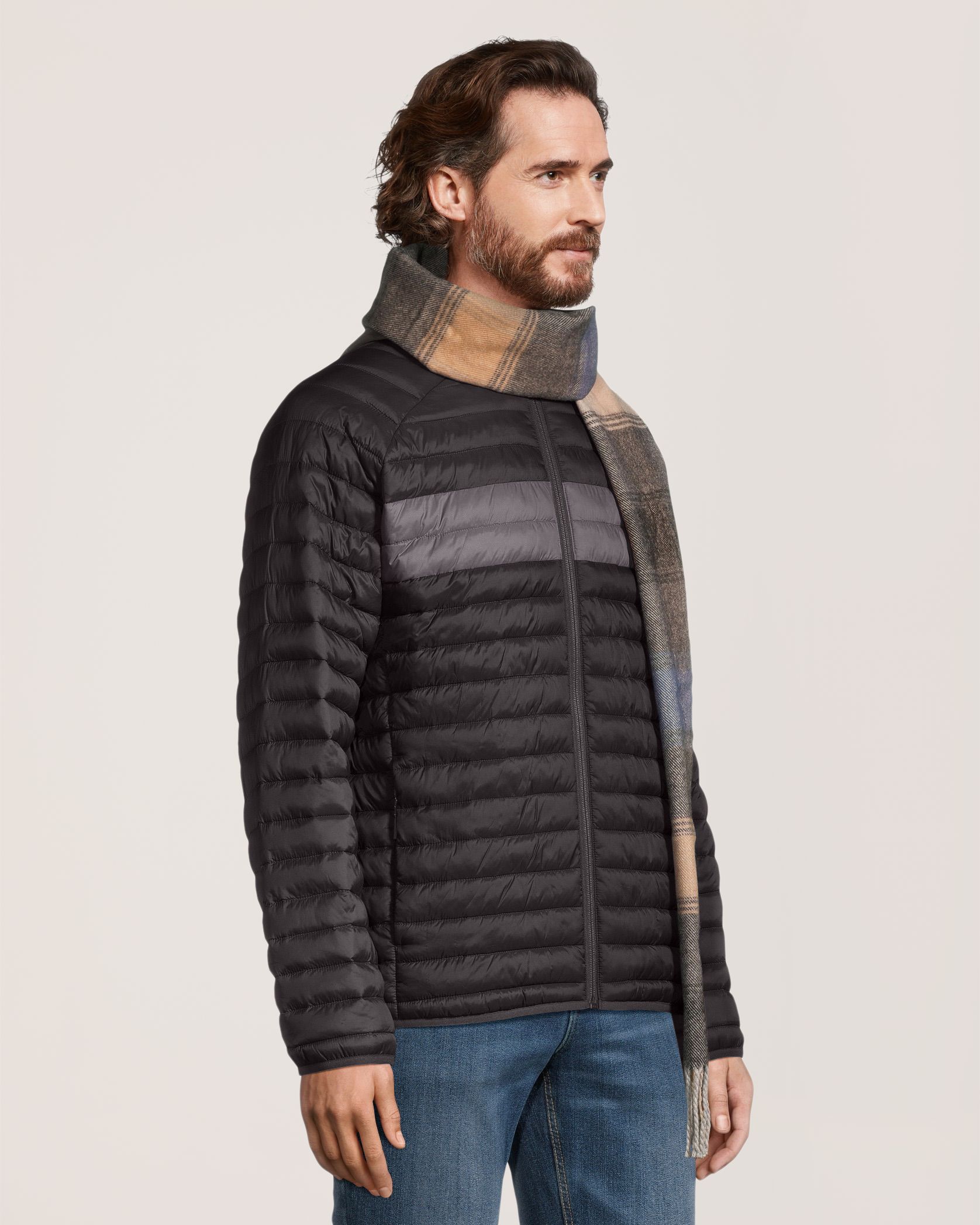 WindRiver Acrylic Scarf Front_Angled_Right