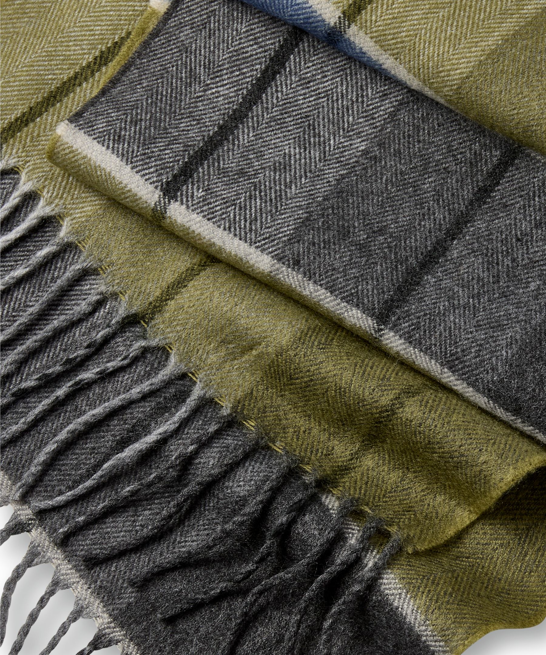 WindRiver Acrylic Woven Scarf CloseUp