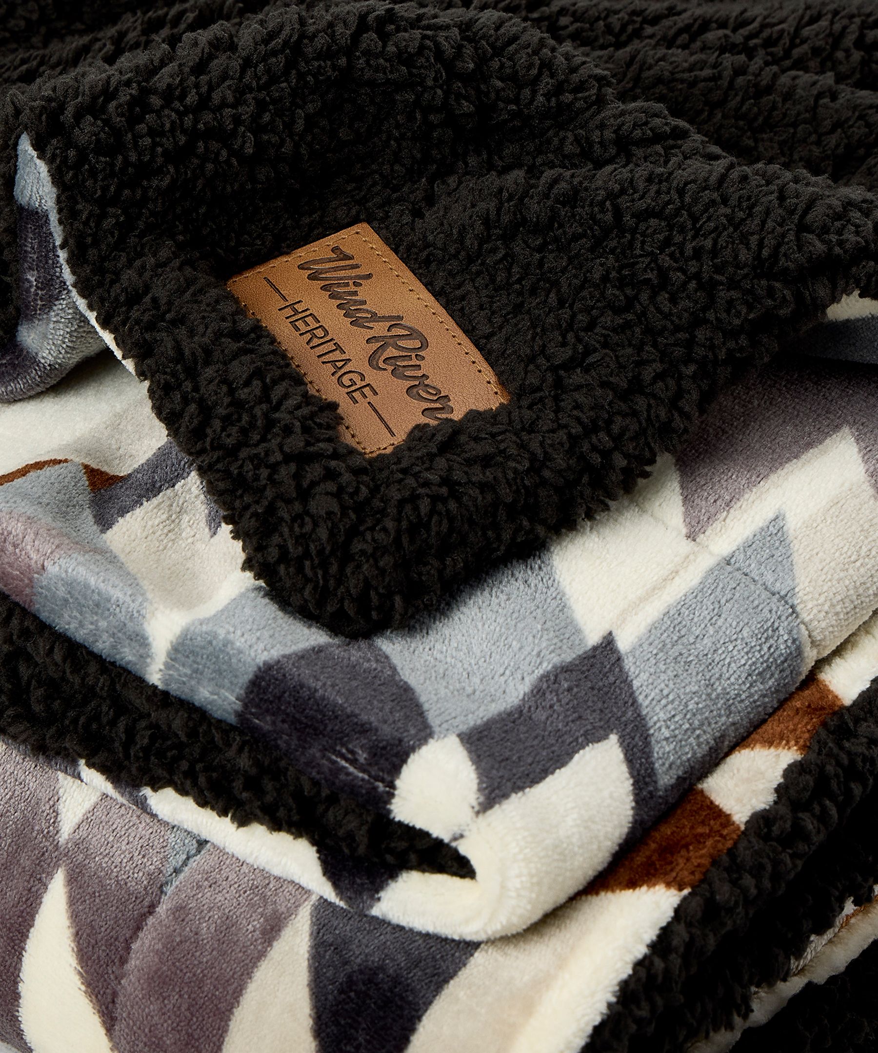 WindRiver Heritage Aztec Print Sherpa Blanket CloseUp