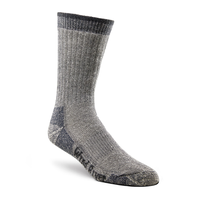 Mi-chaussettes de randonnée WindRiver d’épaisseur moyenne en mélange intégrant de la laine mérinos, pour hommes Front_Angled_Right