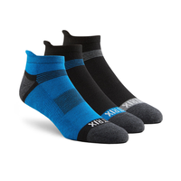 Matrix Chaussettes sport basses de performance pour hommes, paquet de 3&nbsp;paires Front_Angled_Right