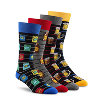 Boîte cadeau de chaussettes décontractées à motifs fantaisie sur thème de bière pour hommes, Denver Hayes, paquet de 4 paires Front_Three_Fourths_Angled_Right