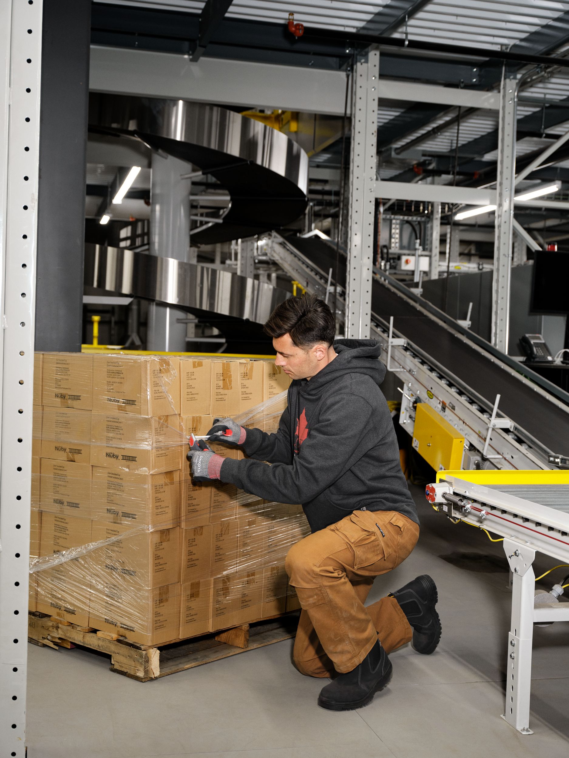 Bottes de travail de sécurité à enfiler de 6&nbsp;pouces à protection en aluminium et en composite pour hommes, Dakota WorkPro Series.