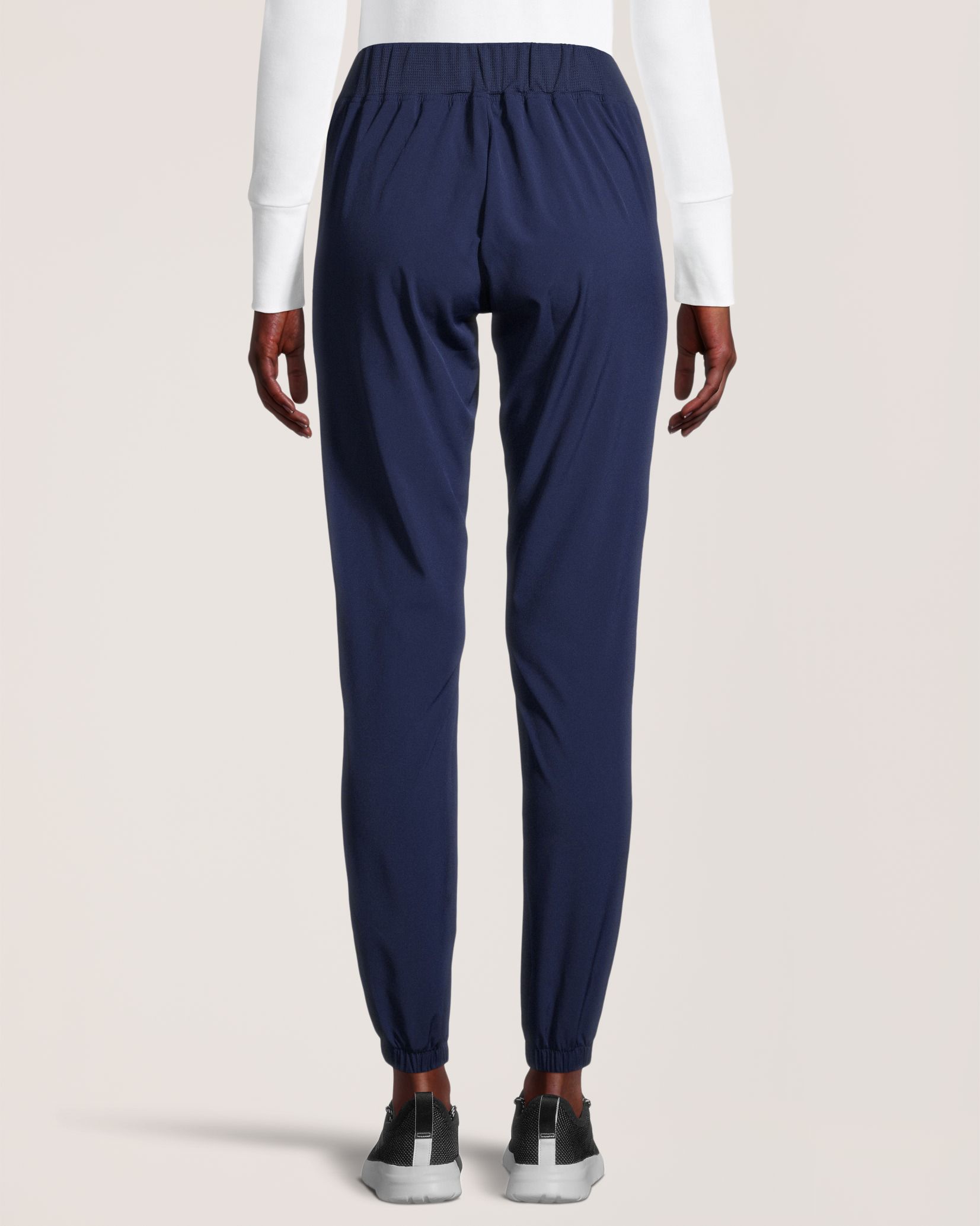 Pantalon d'uniforme médical de style jogging Scrubletics avec ceinture élastique et cordon de serrage, pour femmes Back_Flat