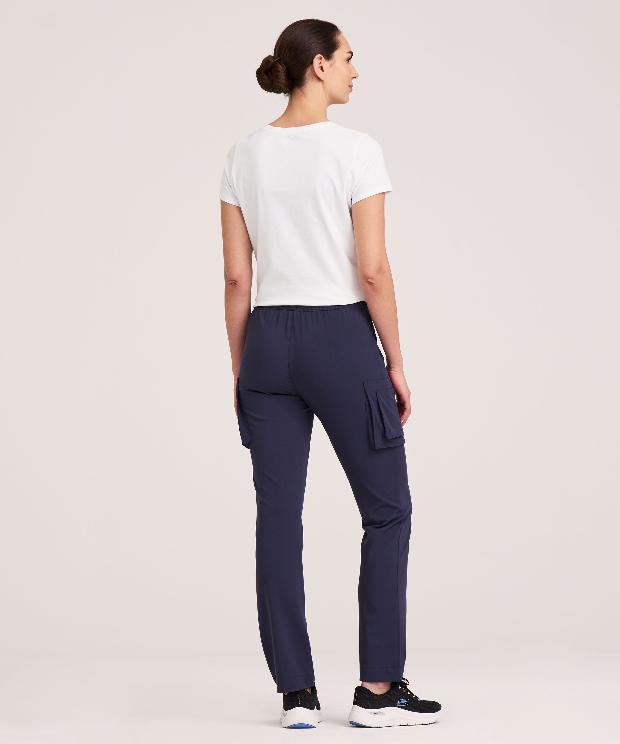 Pantalon d’uniforme médical Health Pro Heart de HEALTH PRO à poche cargo et à ceinture élastique avec cordon de serrage, pour femmes, Women's Heart