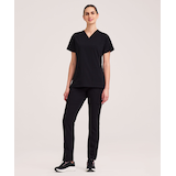 Haut d'uniforme médical Health Pro Heart de HEALTH PRO de couleur unie à encolure en V et à 5&nbsp;poches pour femmes, Women's Heart Front_Flat