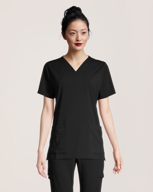 Haut d'uniforme médical Health Pro Heart de HEALTH PRO de couleur unie à encolure en V et à 5 poches pour femmes, Women's Heart