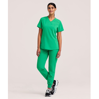 Haut d’uniforme médical à encolure en V avec poche de poitrine pour femmes, Scrubletics Front_Flat