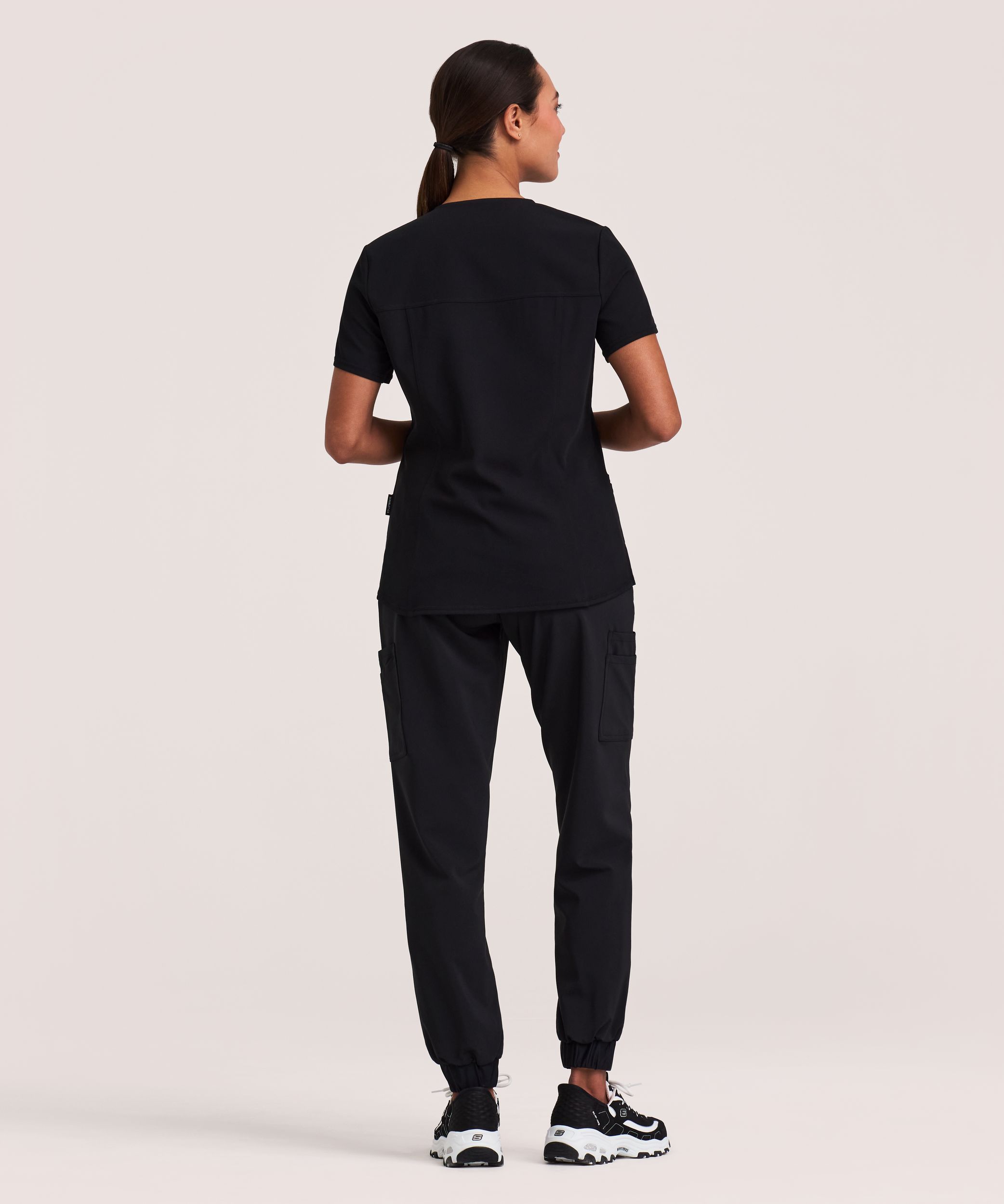 Haut d’uniforme médical à encolure en V Performance pour femmes, Scrubletics