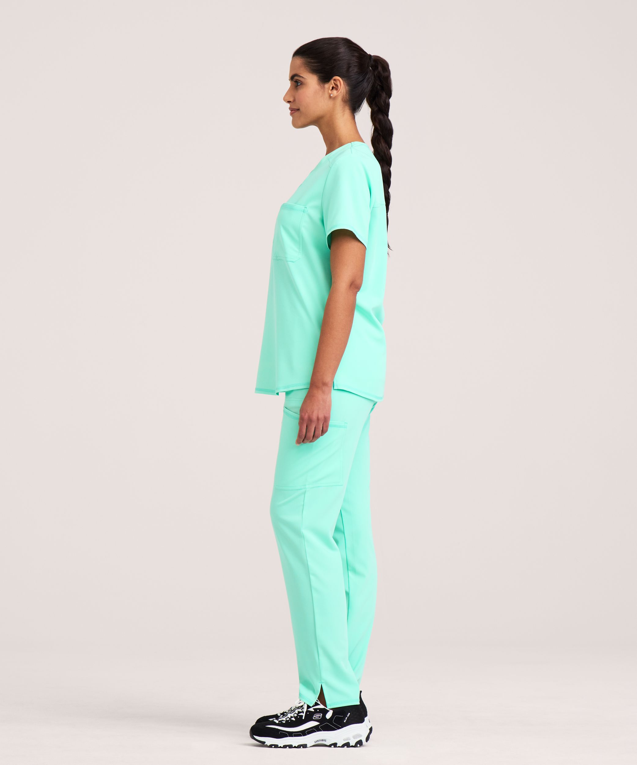 Haut d'uniforme médical avec encolure en V pour femmes, Scrubletics Performance