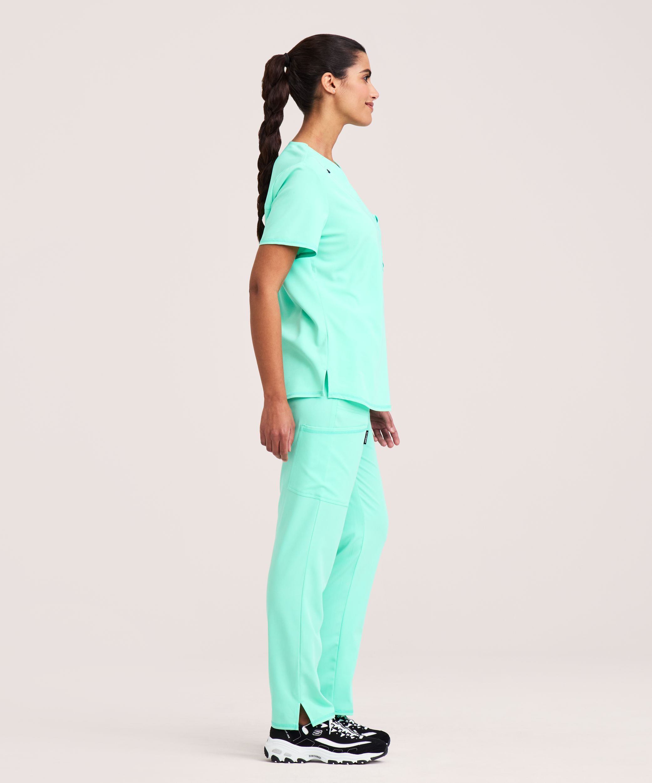 Haut d'uniforme médical avec encolure en V pour femmes, Scrubletics Performance