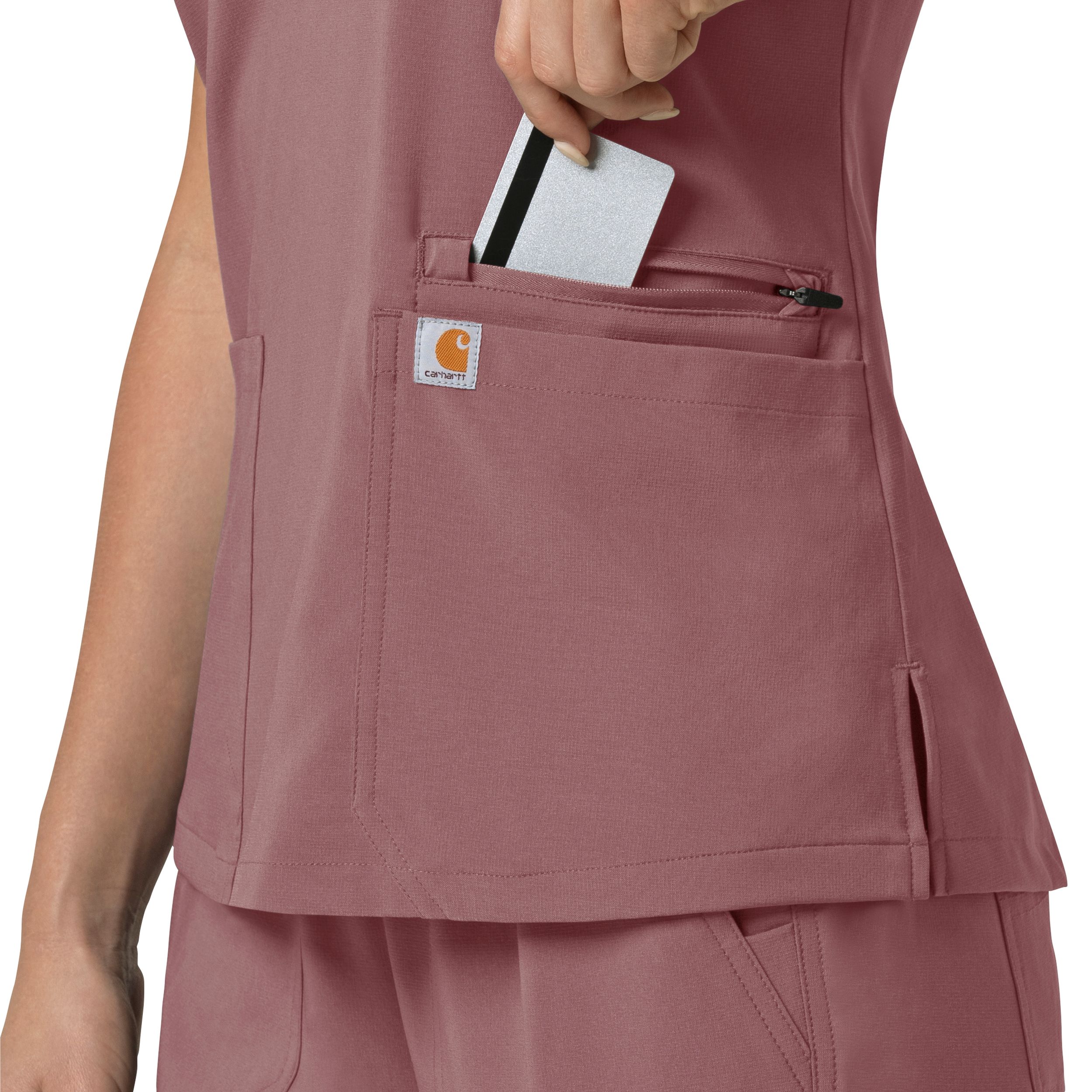 Haut d'uniforme médical de coupe moderne avec panneaux flexibles pour femmes, Cross Flex, Carhartt