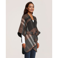 Châle de style ruana à carreaux avec frange pour femmes, Denver Hayes Front_Angled_Right