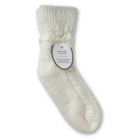 Chaussettes de détente en tricot à point de torsade pour femmes, Denver Hayes Front_Angled_Right
