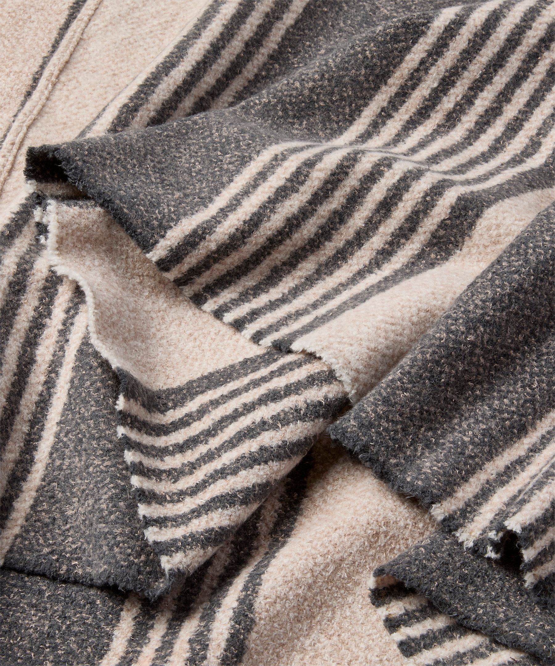 Foulard ultradoux d'épaisseur moyenne pour femmes, Denver Hayes CloseUp