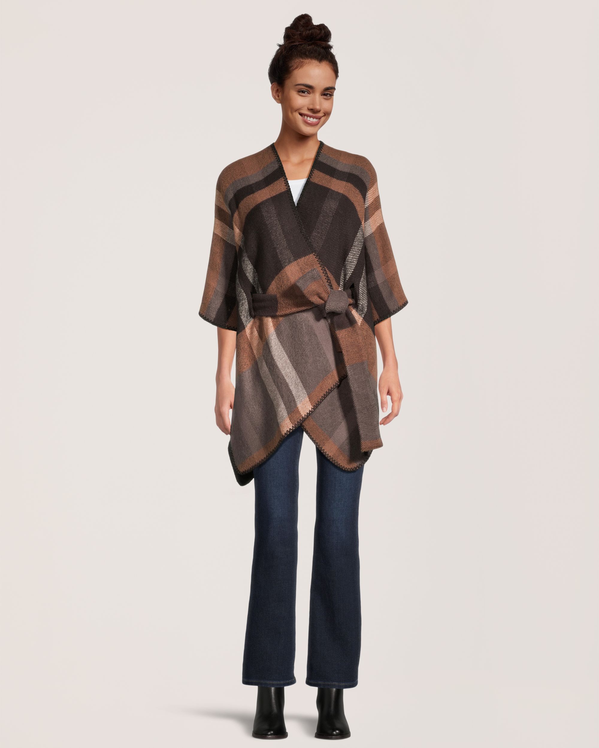 Châle de style ruana avec ceinture à nouer pour femmes, Denver Hayes Front_Flat