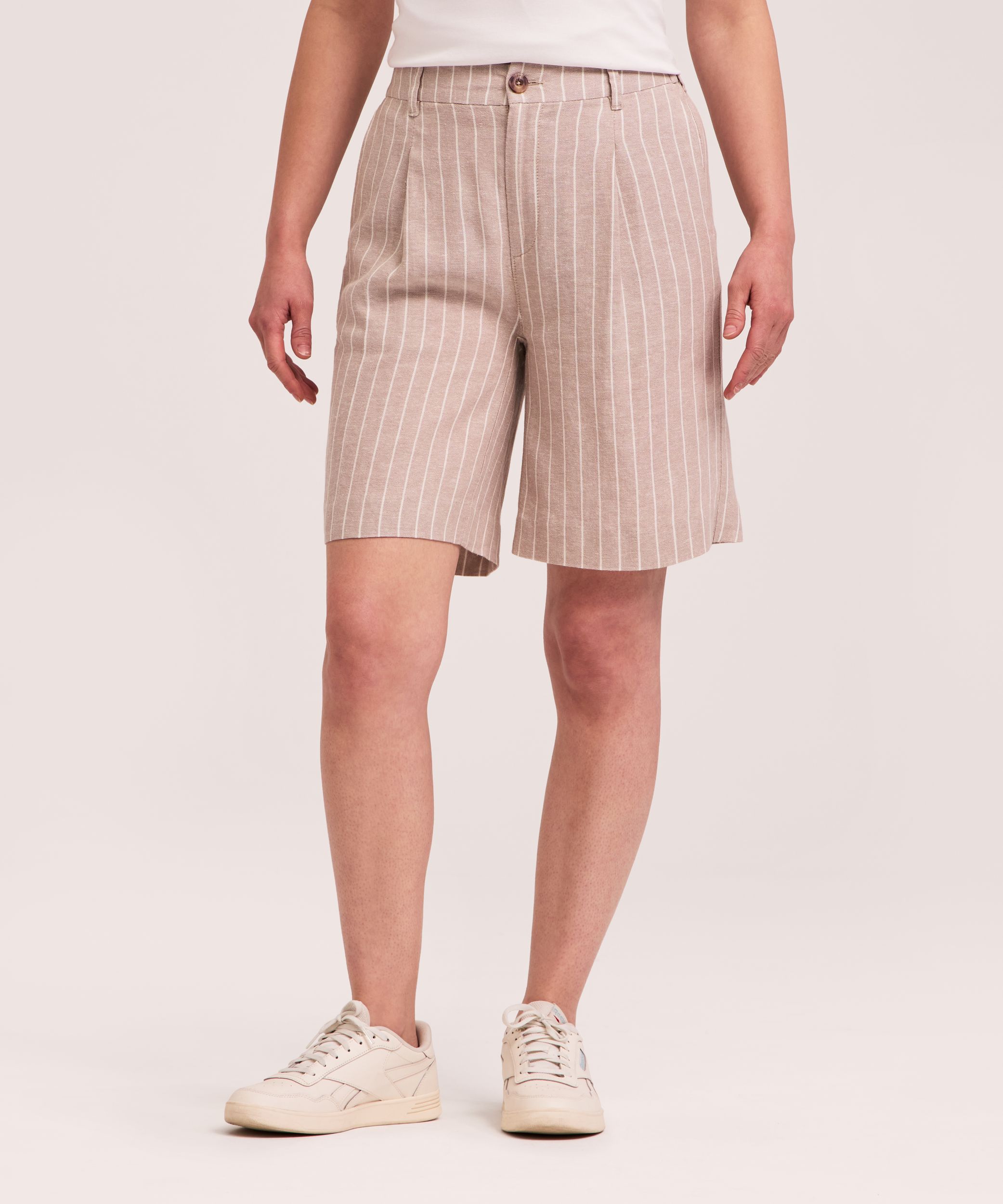 Denver Hayes Women's Blend Pleated Bermuda Shorts