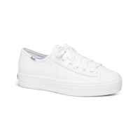 Chaussures de sport en cuir pour femmes, Triple Kick Leather - EN LIGNE SEULEMENT Front_Three_Fourths_Angled_Right