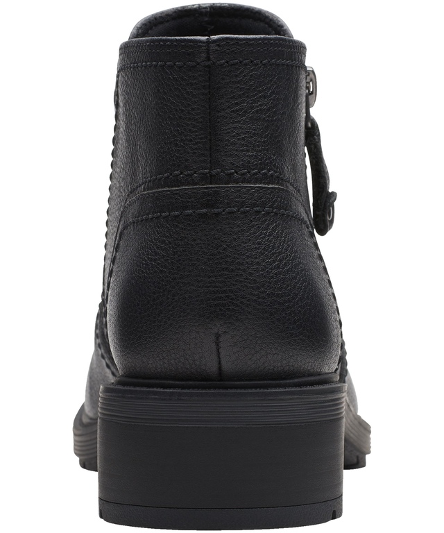 clarks women's dove roxana chukka boot