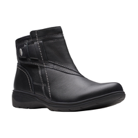 Bottes larges en cuir pour femmes, Carleigh, Clarks Front_Three_Fourths_Angled_Right