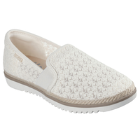 Chaussures plates en crochet à motif floral pour femmes, Bobs Flexpadrill Espadrille, Skechers Front_Three_Fourths_Angled_Right