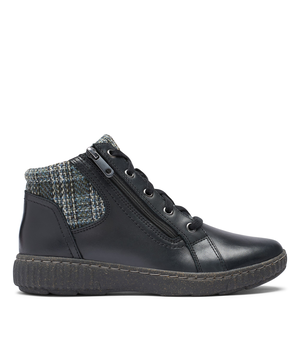 Clarks Women's Caroline Fiana Leather Boots