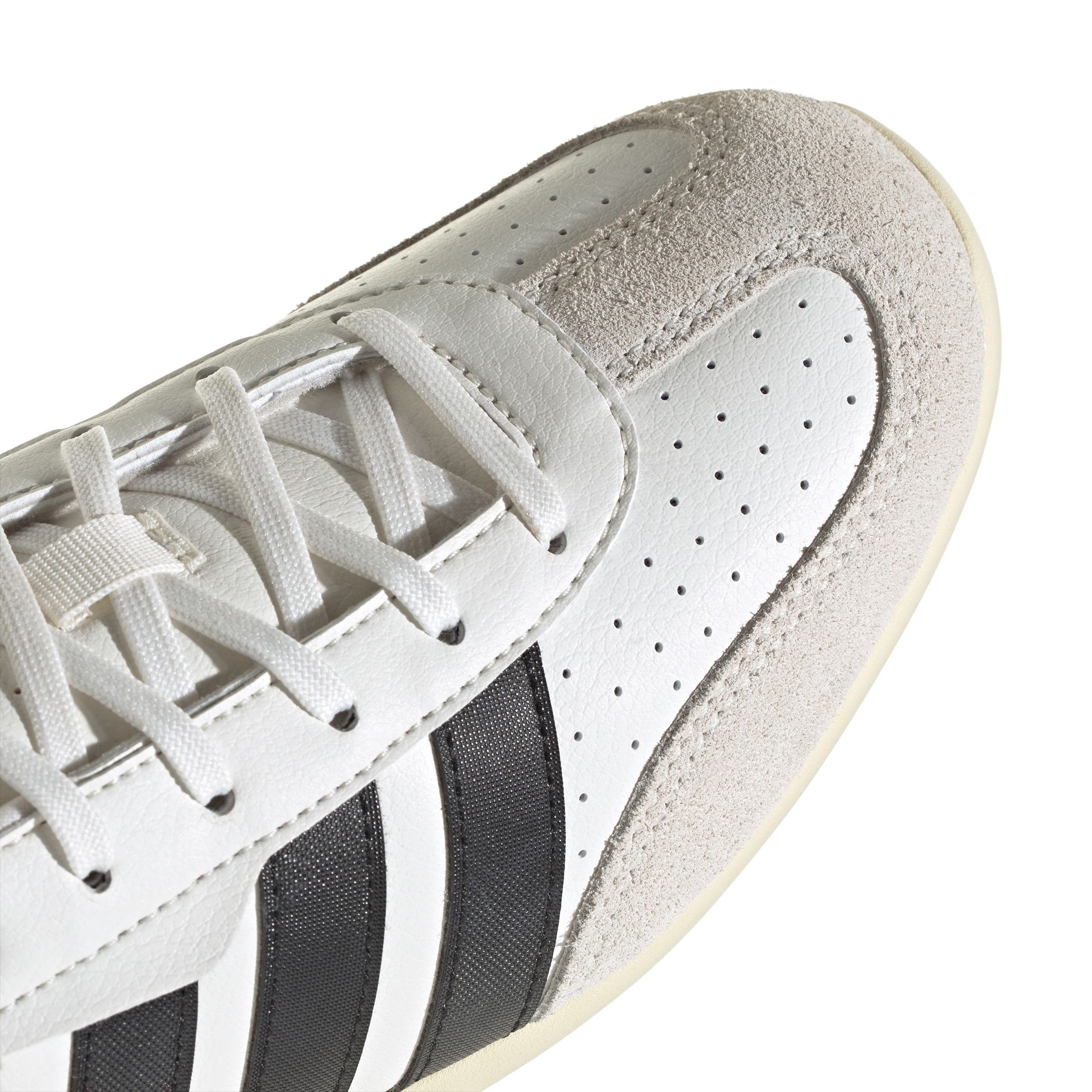 adidas Women's Barreda Lo Sneakers