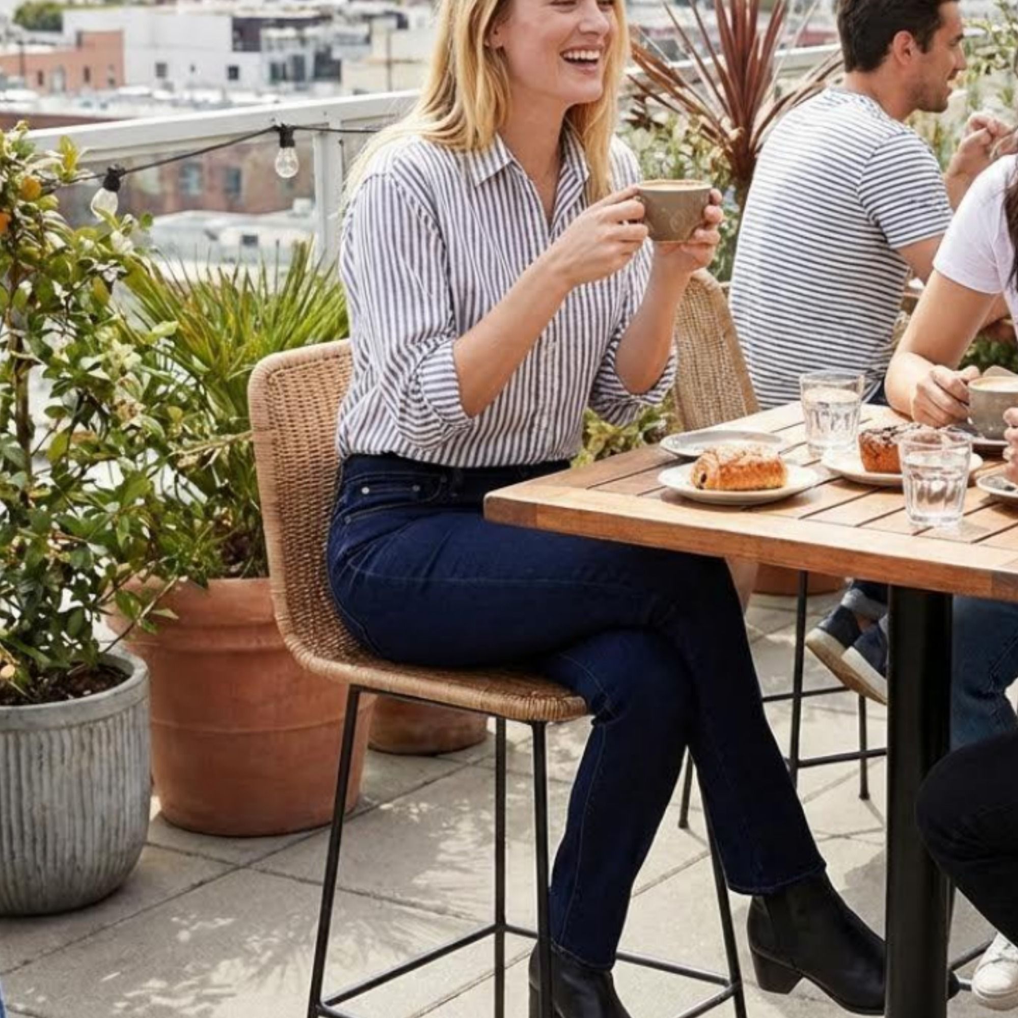 Levi's Women's 312 Shaping Mid Rise Slim Jeans