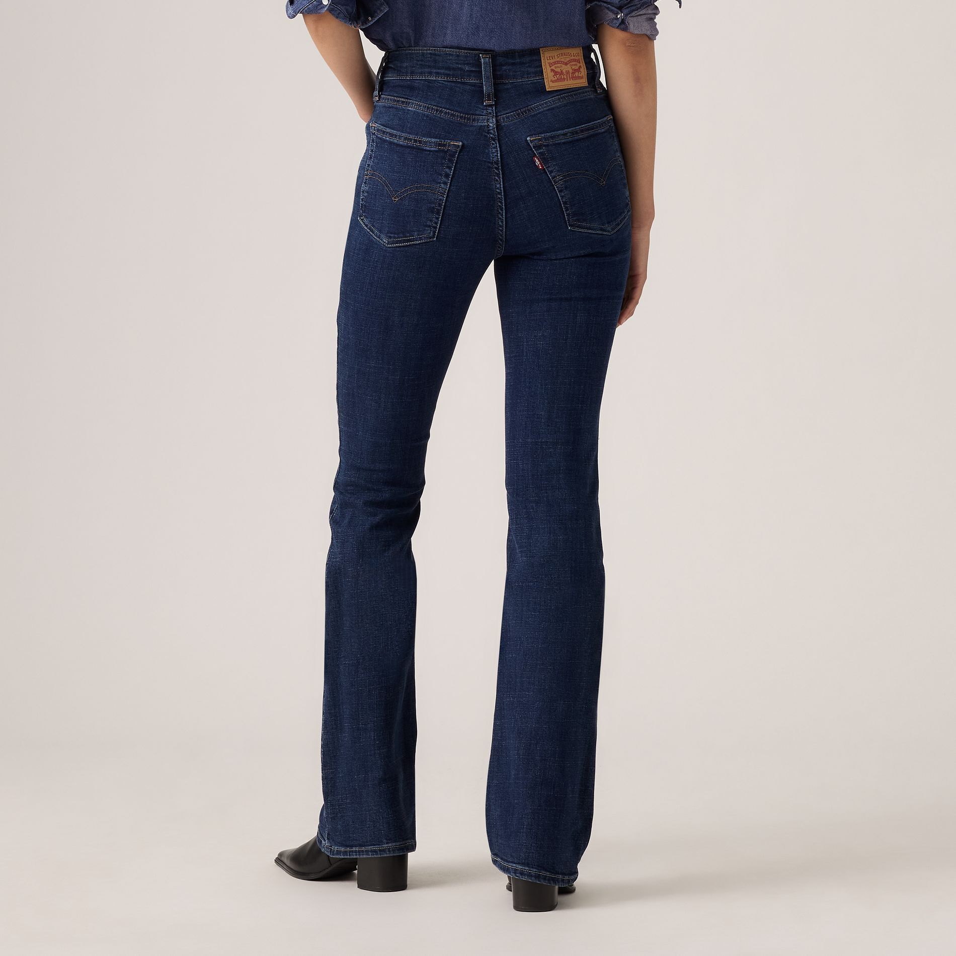 Levi's Women's 725 High Rise Bootcut Jeans