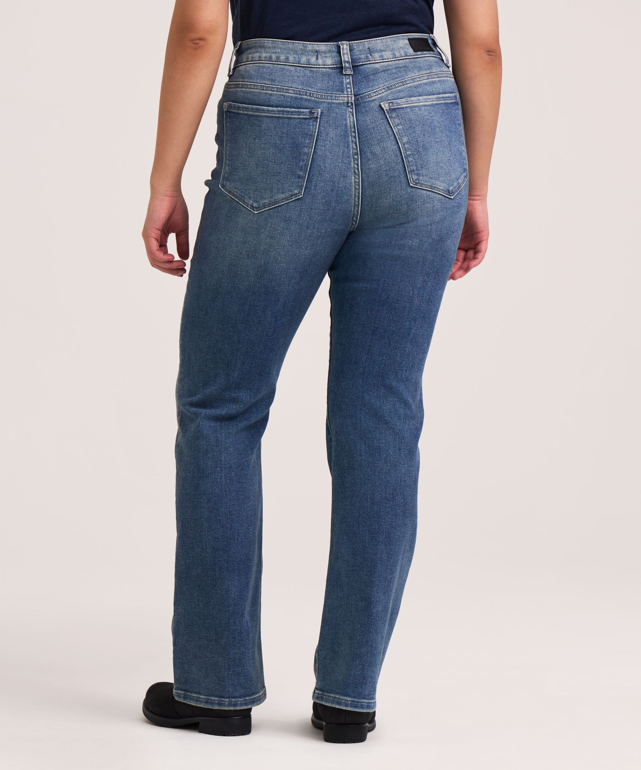 Jean étroit semi-évasé Denver Hayes à taille haute pour femmes