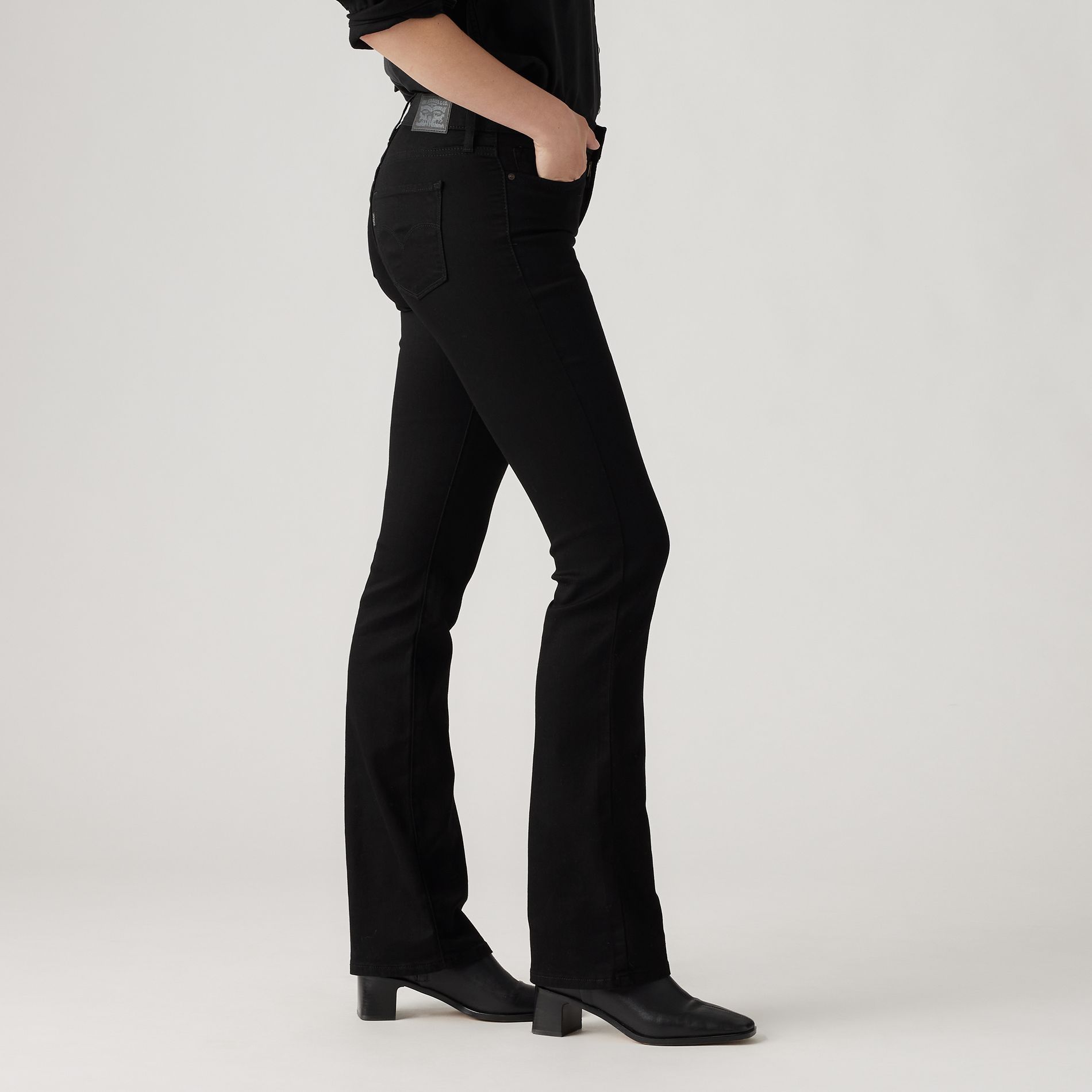 Jean galbant semi-évasé de Levi's pour femmes, 315