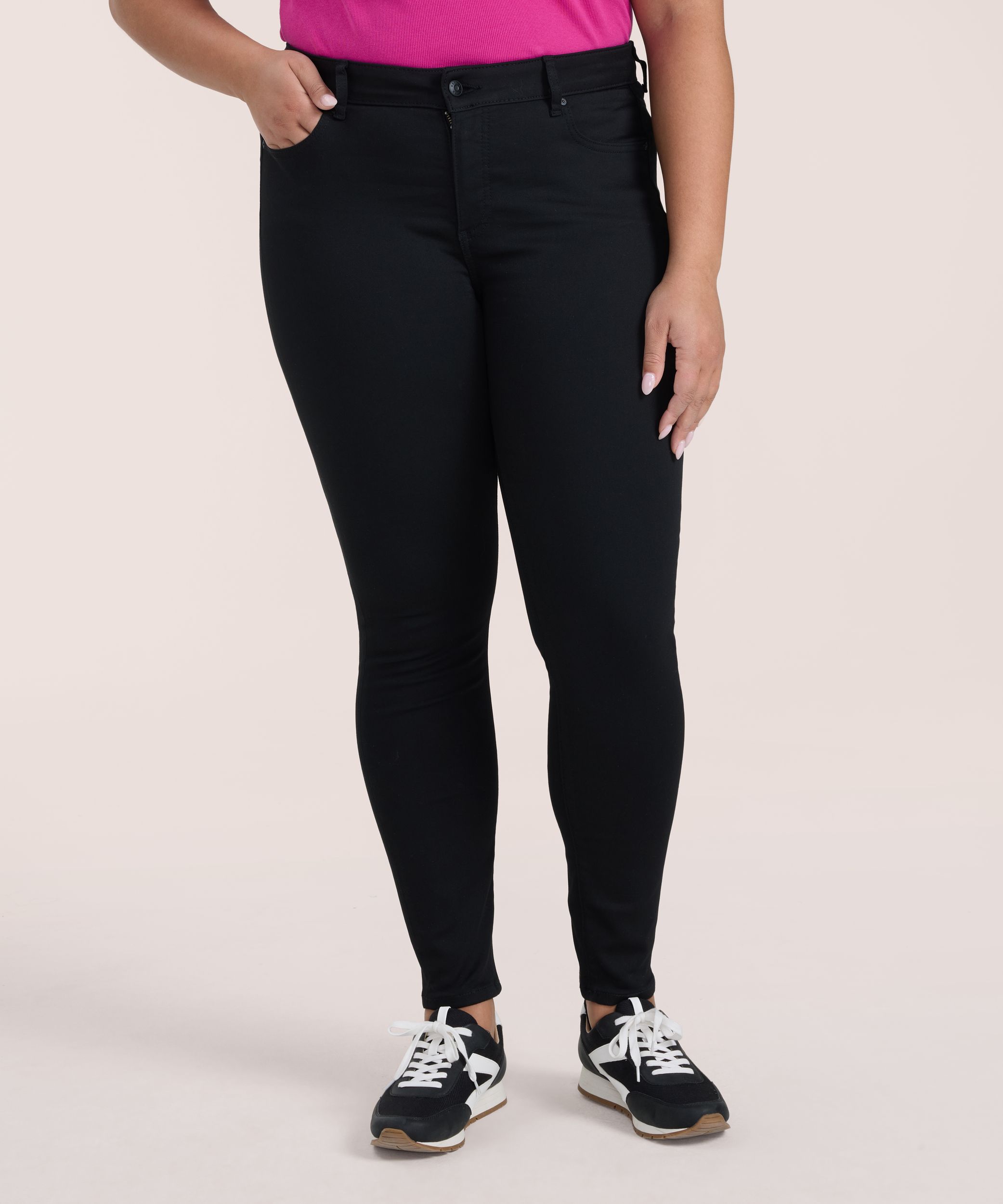 Denver Hayes Women's Curvy Fit Mid Rise Skinny Jeans