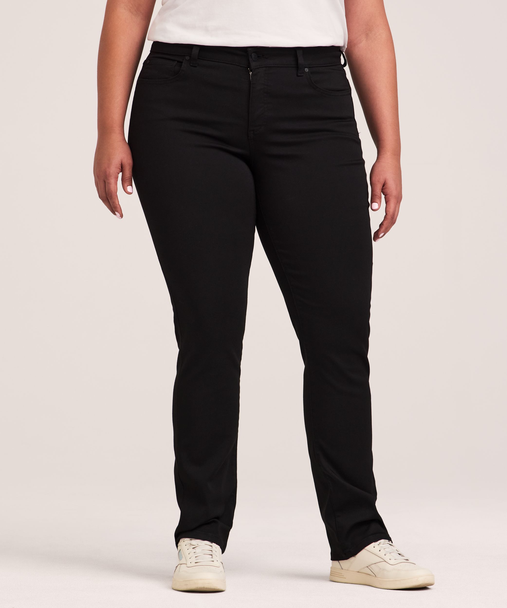 Jean qui épouse les courbes à taille mi-basse et à jambe droite pour femmes, Denver Hayes