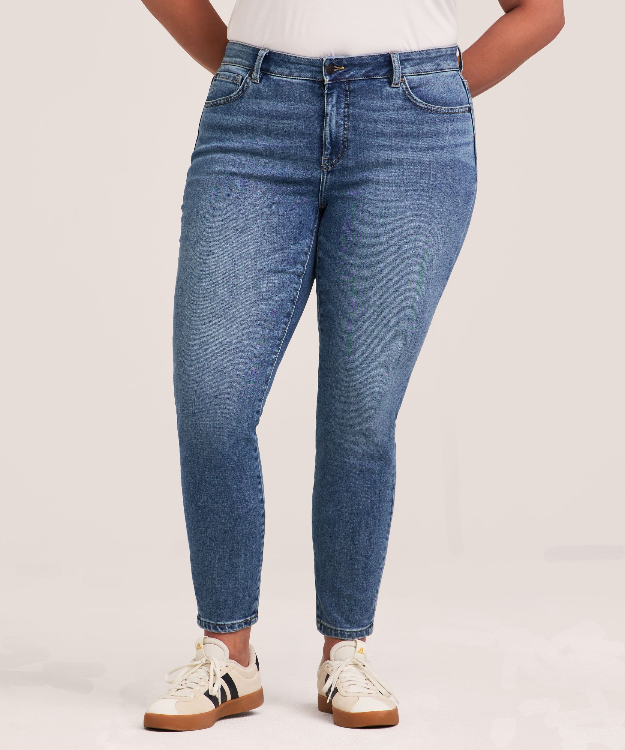 Denver Hayes Women's Curvy Fit Mid Rise Skinny Ankle Jeans