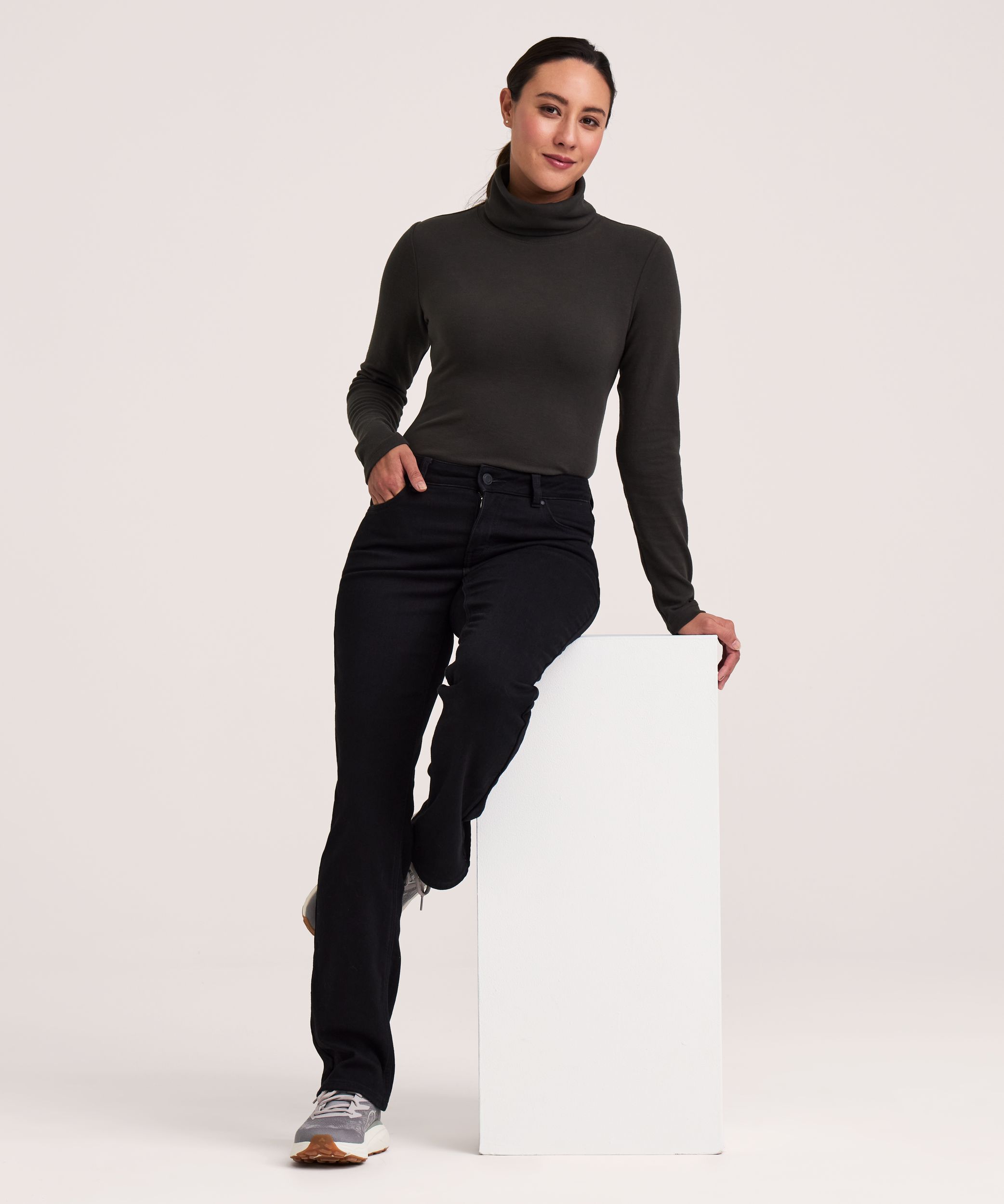 WindRiver Women's T-MAX Heat Curvy Fit Straight Leg Lined Jeans