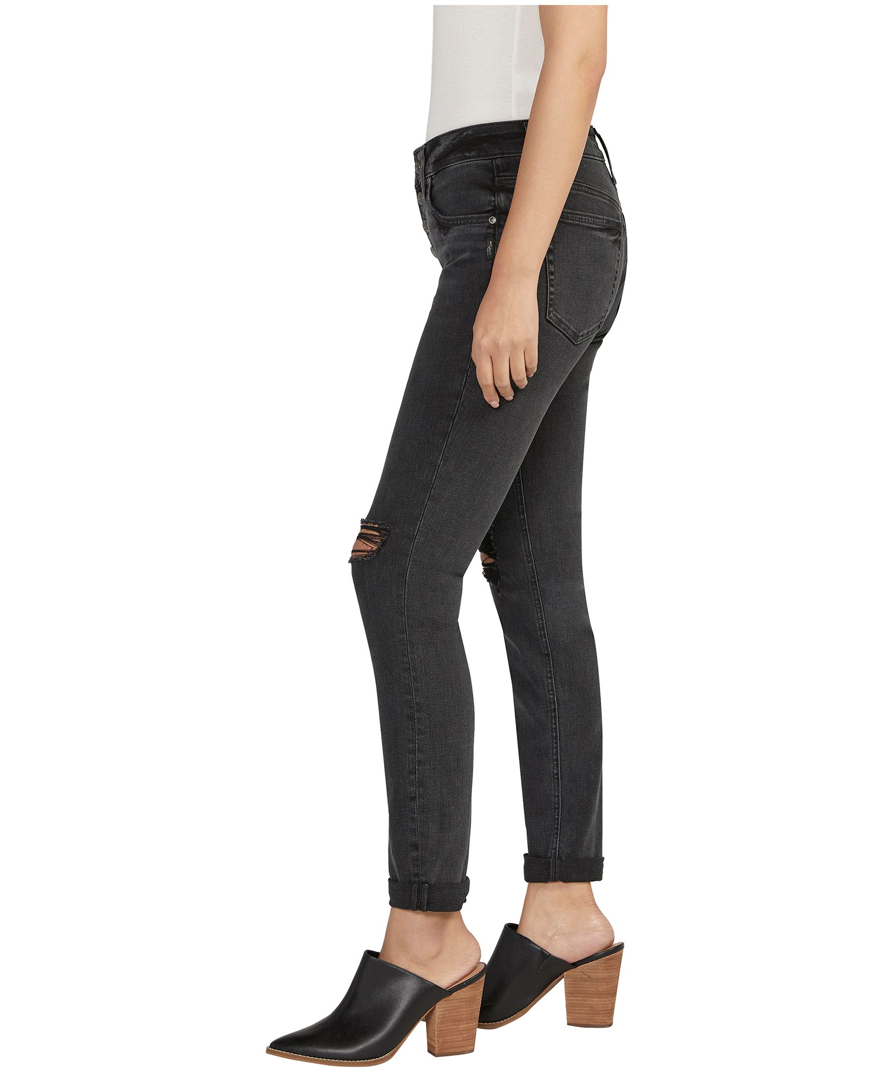 Jean coupe décontractée à taille mi-basse et à jambe étroite au fini usé pour femmes, Boyfriend