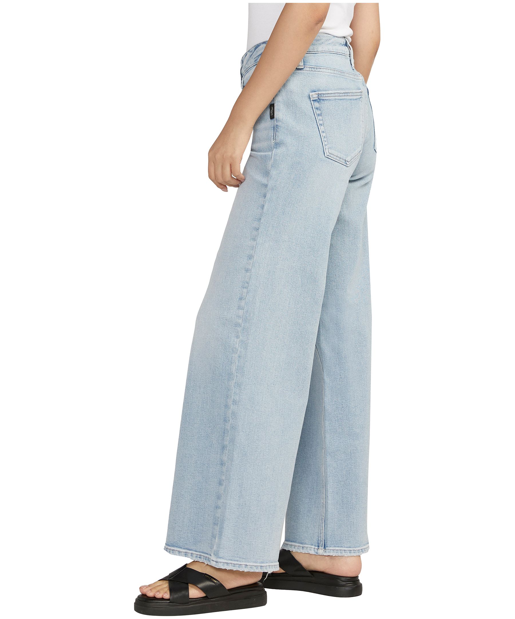 Silver Women's Suki Mid Rise Curvy Fit Wide Leg Jeans