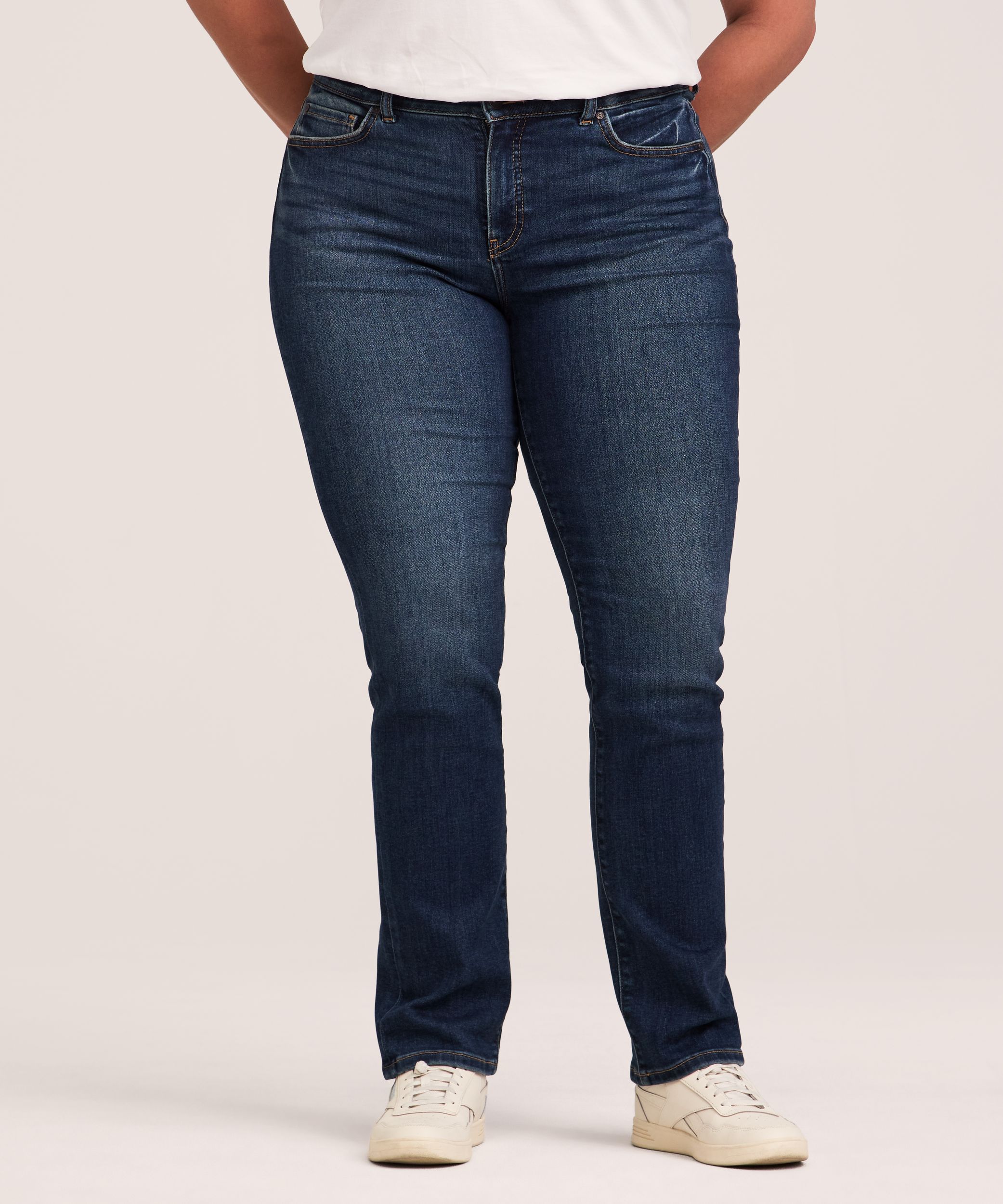 Denver Hayes Women's Curvy Fit Mid Rise Straight Jeans
