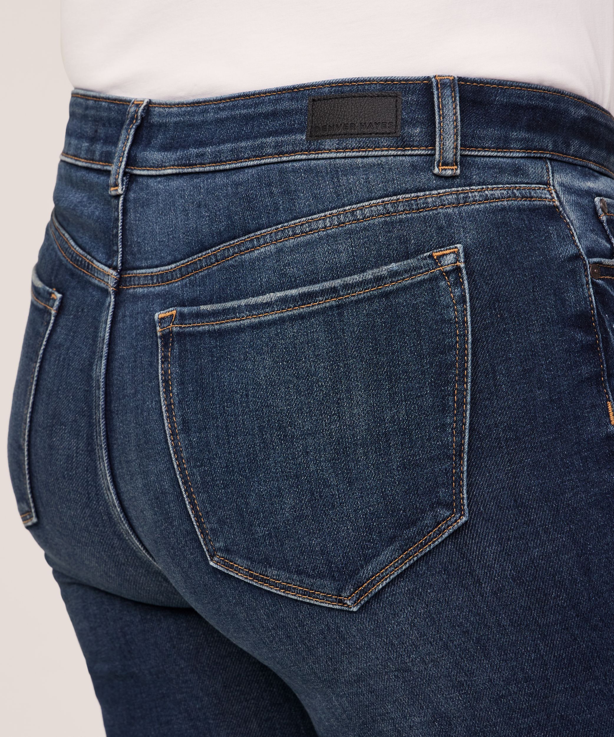 Denver Hayes Women's Curvy Fit Mid Rise Straight Jeans