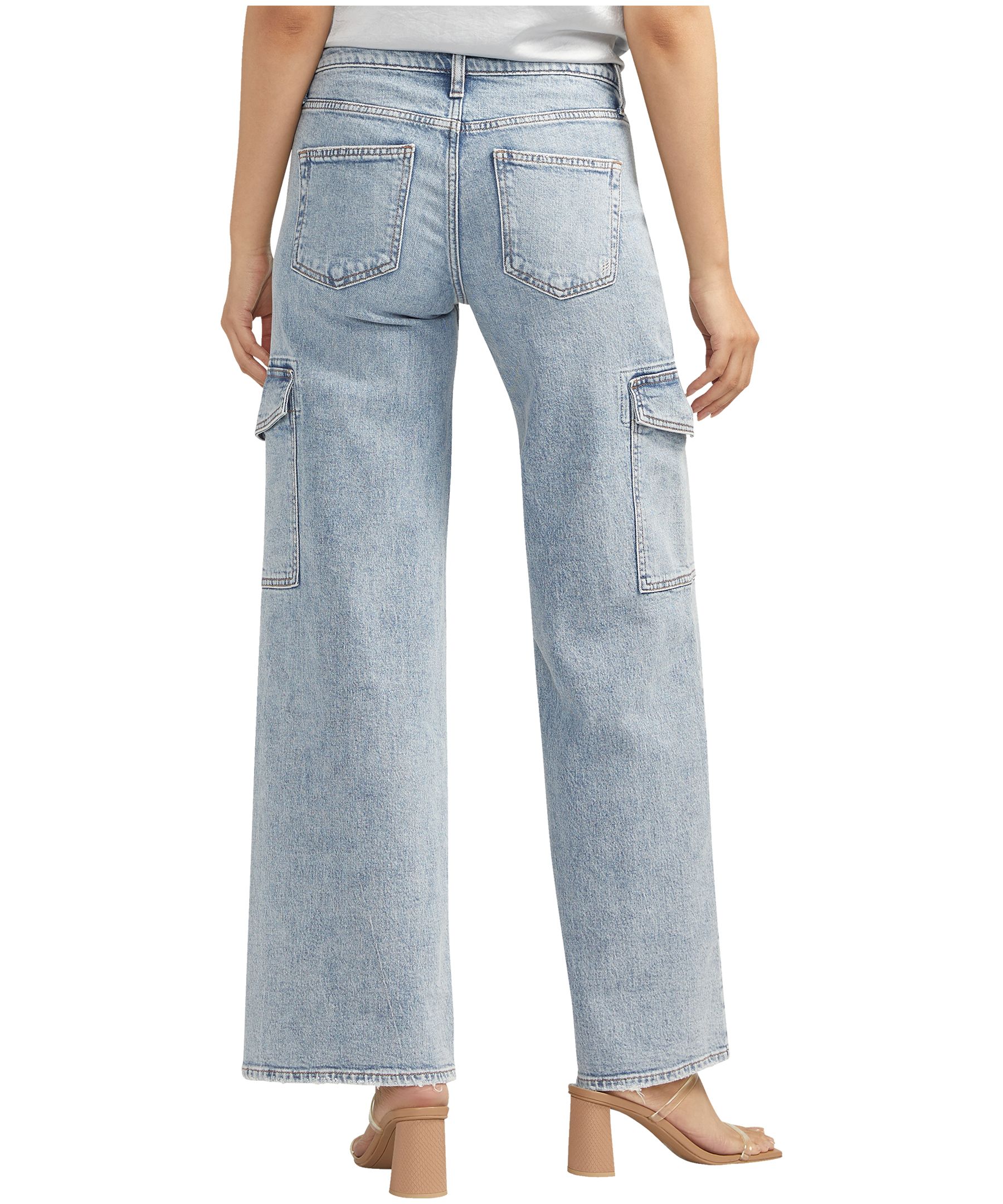 Silver Women's Suki Mid Rise Curvy Fit Wide Leg Jeans