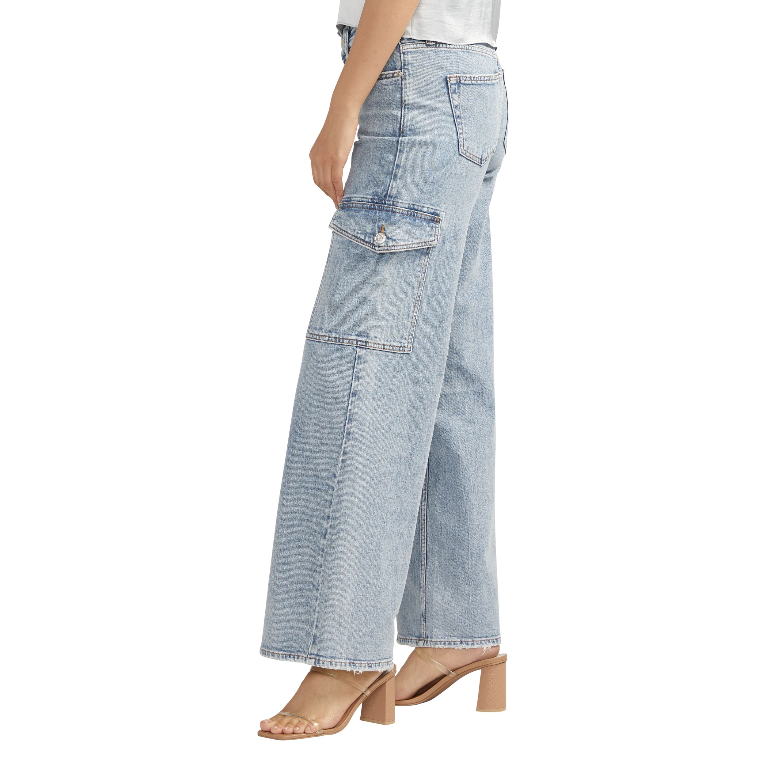 Silver Women's Suki Mid Rise Curvy Fit Wide Leg Jeans