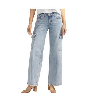 Silver Women's Suki Mid Rise Curvy Fit Wide Leg Jeans