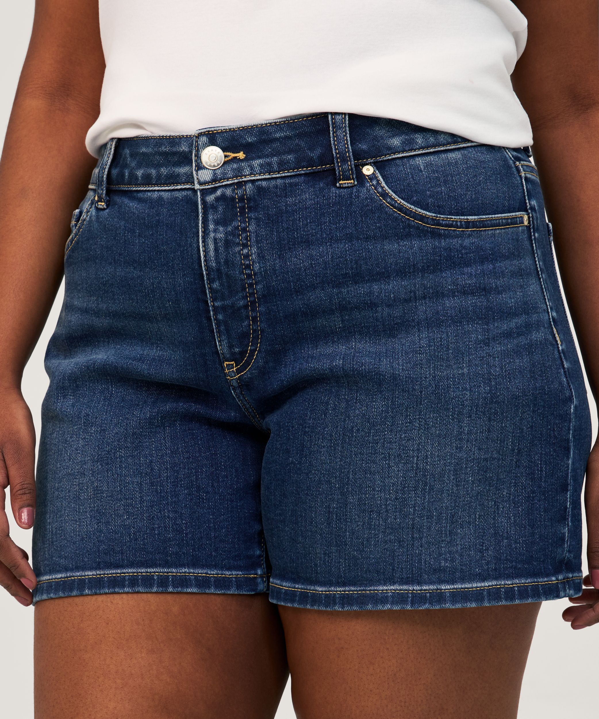 Short qui épouse les courbes pour femmes, Denver Hayes