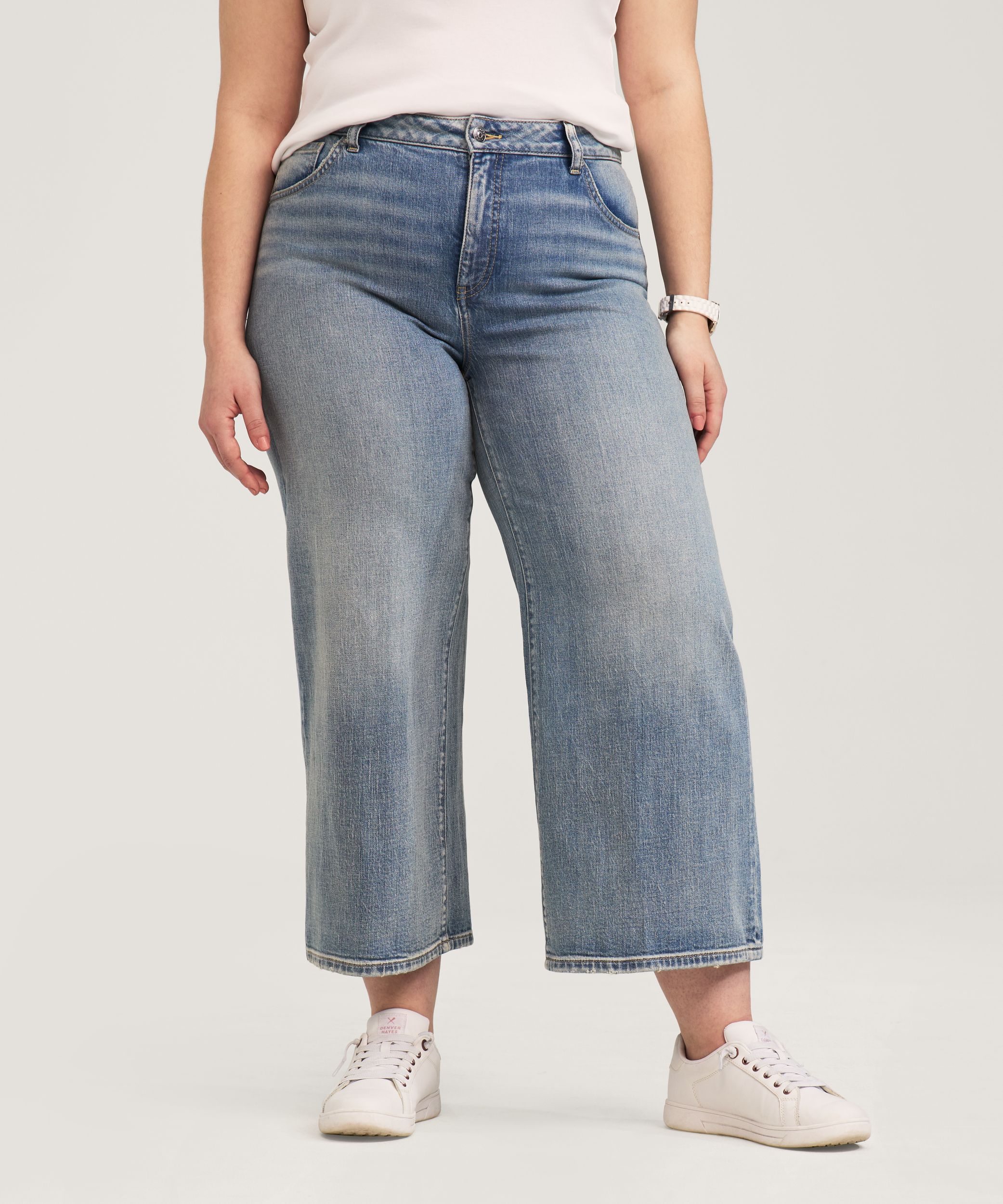 Denver Hayes Women's High Rise Wide Leg Crop Jeans