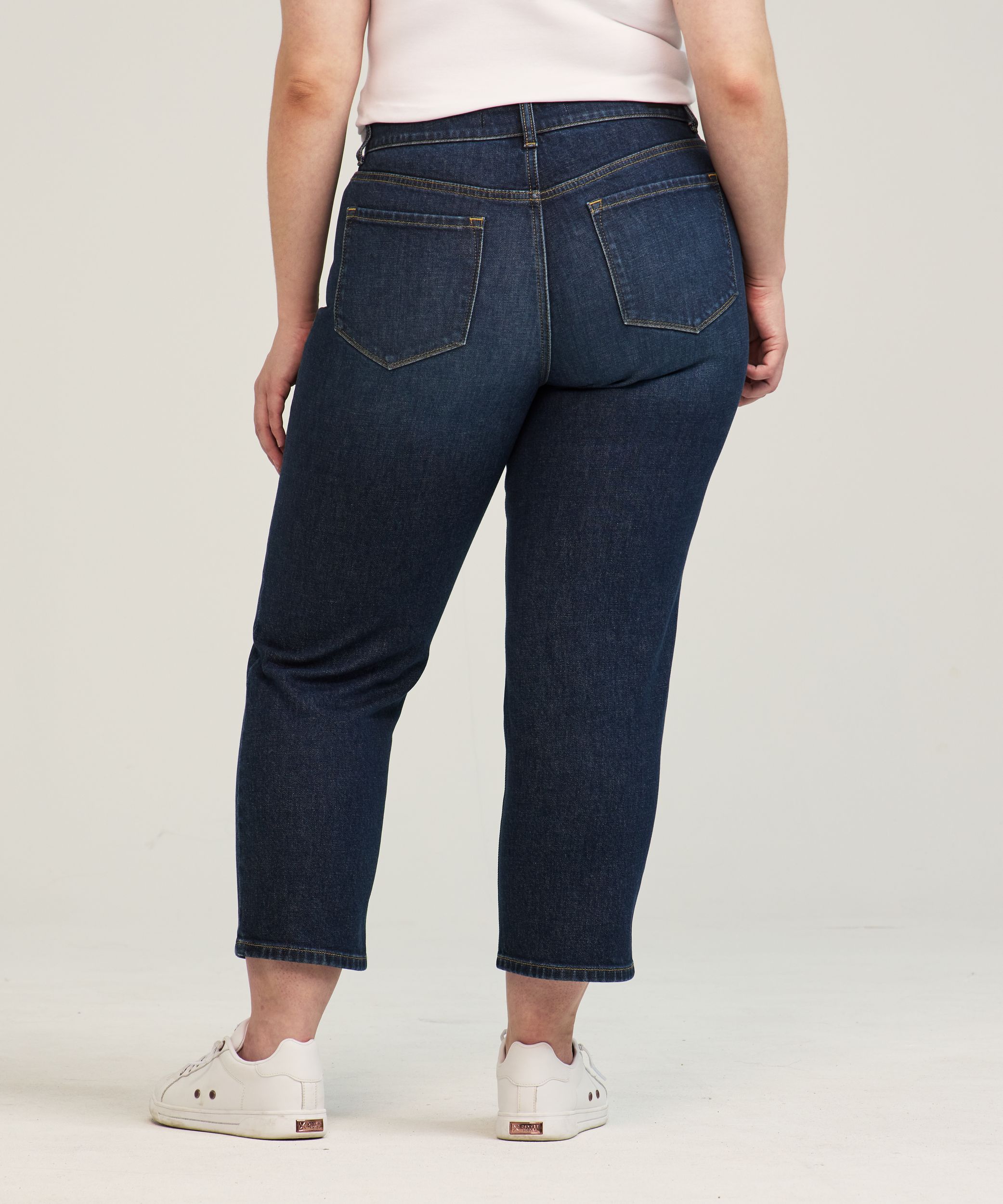 Denver Hayes Women's Curvy Straight Leg Crop Jeans