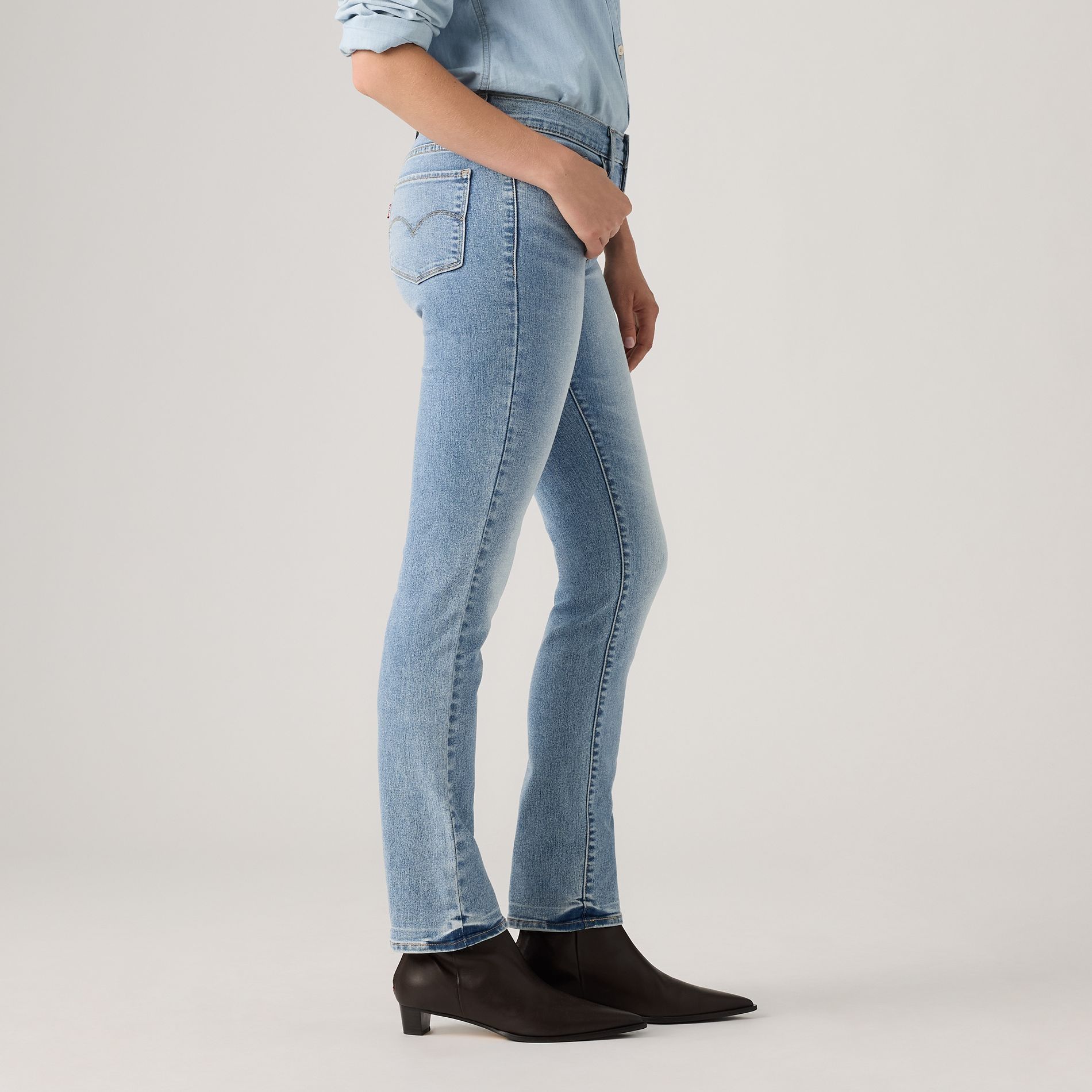 Levi's Women's 314 Shaping Straight Jeans