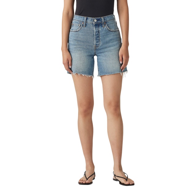 Short mi-cuisse pour femmes, 501, Levi's, délavé indigo clair