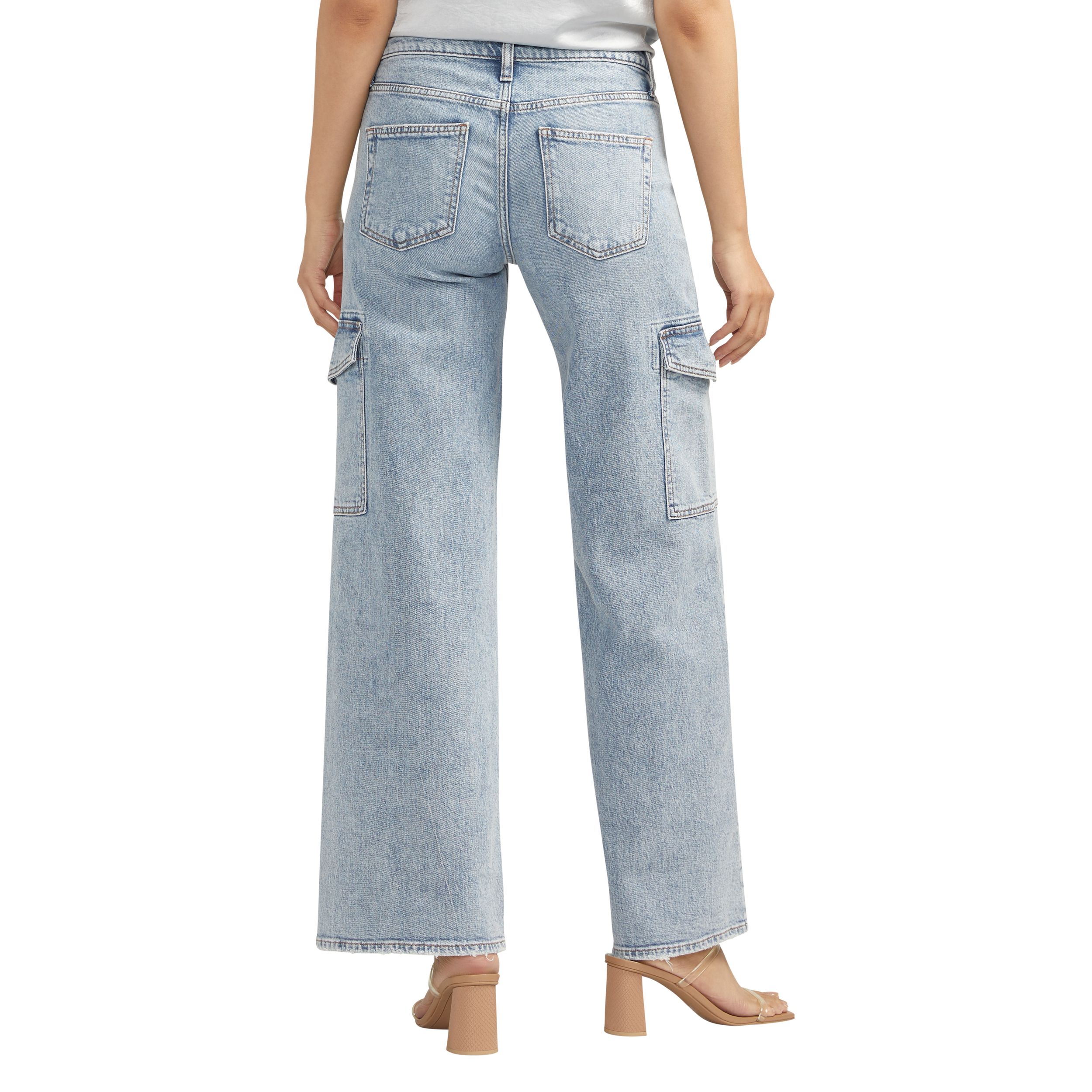 Silver Women's Suki Mid Rise Curvy Fit Wide Leg Jeans