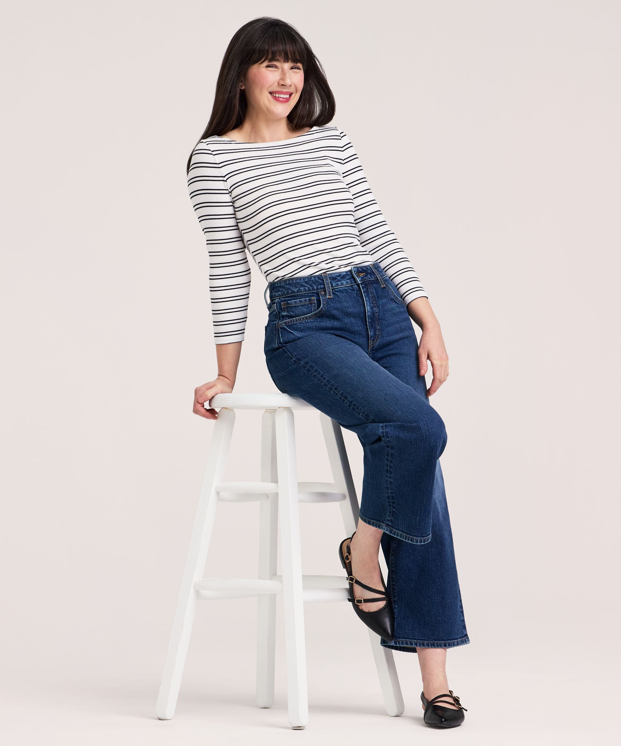 Denver Hayes Women's Medium Rise Loose Straight Crop Jean